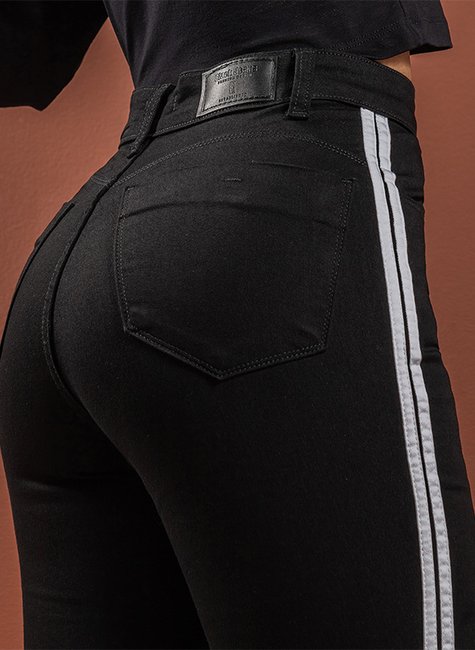 04 calca feminina bootcut com listras laterais black