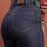 04 calca feminina skinny com bolso celular denim escuro