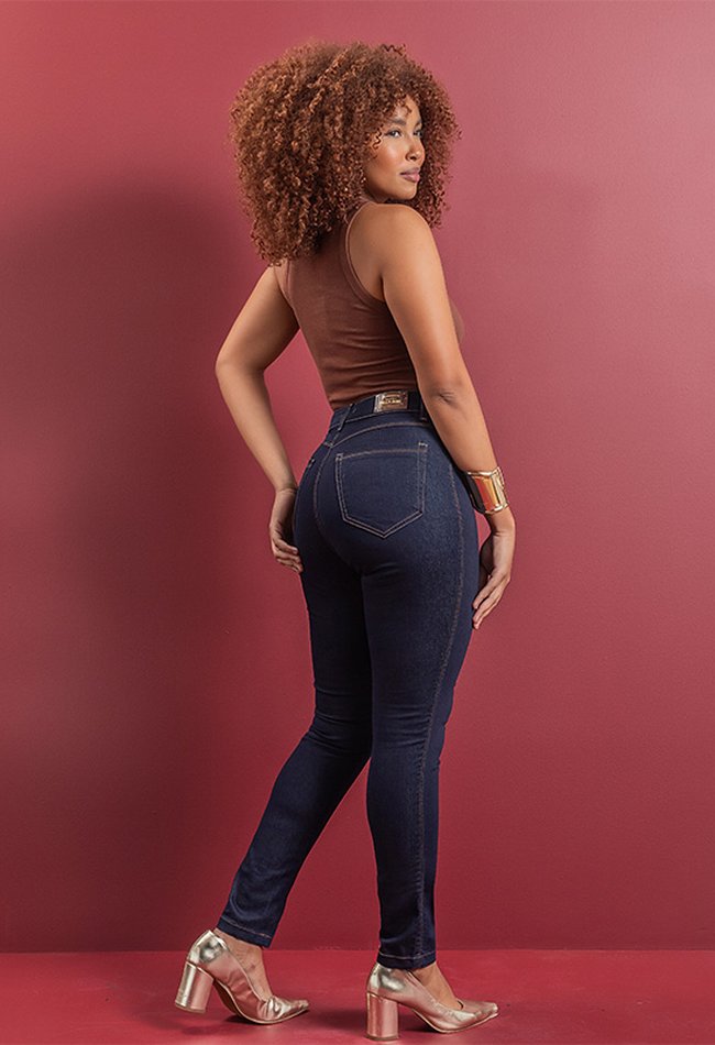 04 calca feminina cigarrete hot pants denim escuro