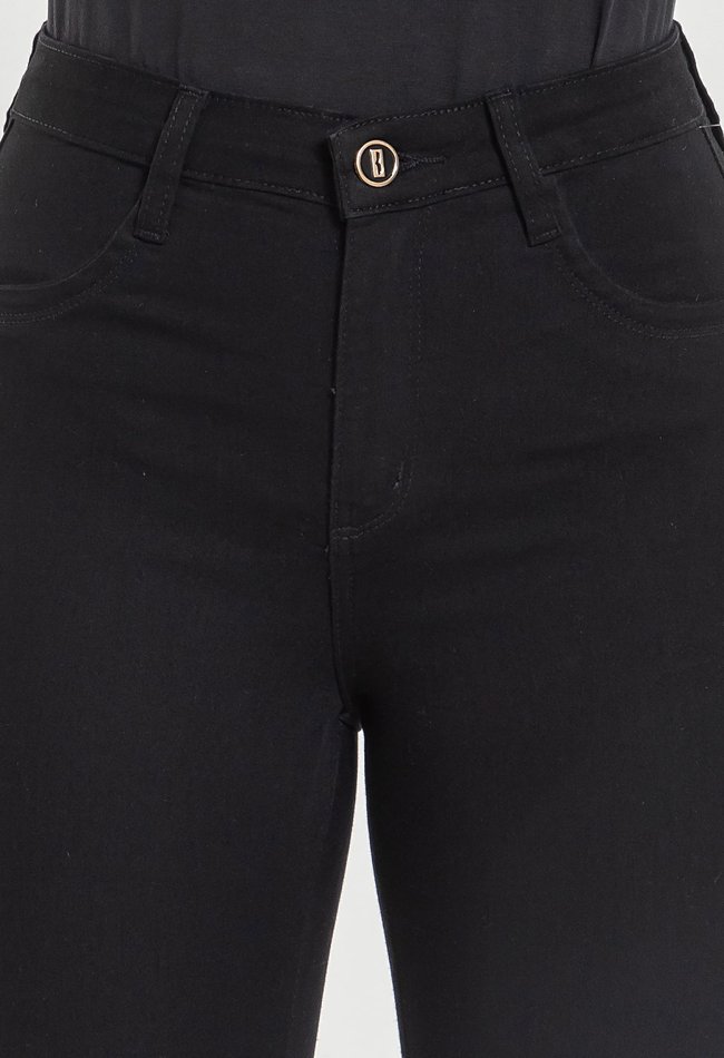 02 calca feminina skinny intermediaria preta