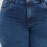 04 calca feminina cigarrete c barra desfiada plus size denim escuro